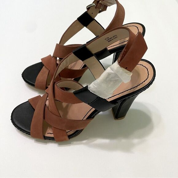 Pour La Victoire Vy Two Tone Crisscross Straps Open Toe Shoes - Picture 2 of 12
